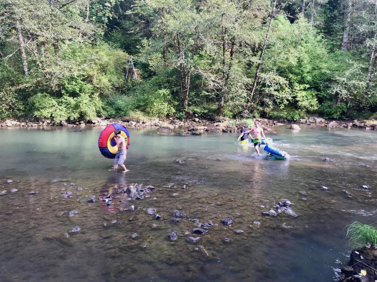 Mckenzie River Mountain Resort Blue River Buitenkant foto