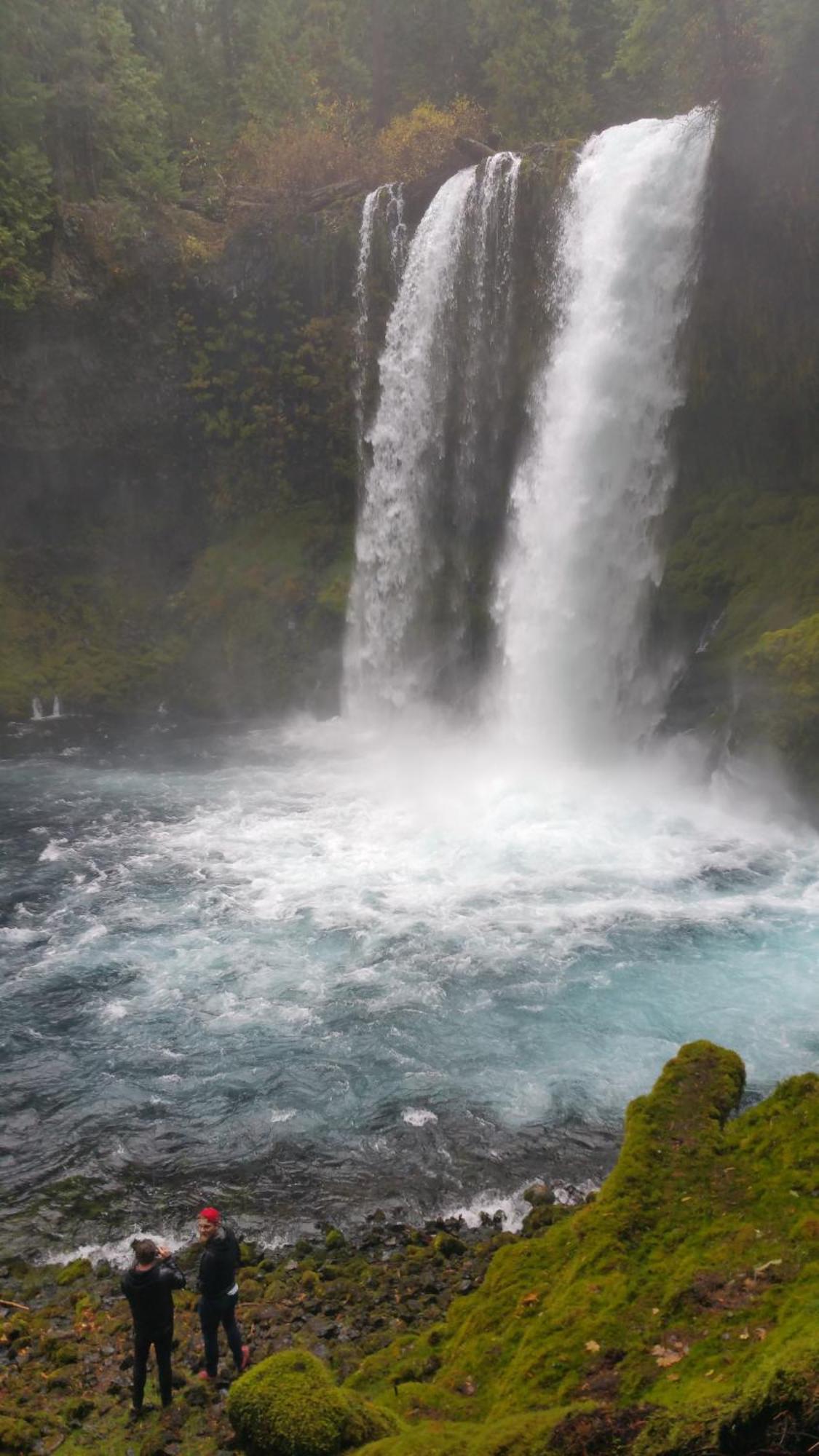 Mckenzie River Mountain Resort Blue River Buitenkant foto