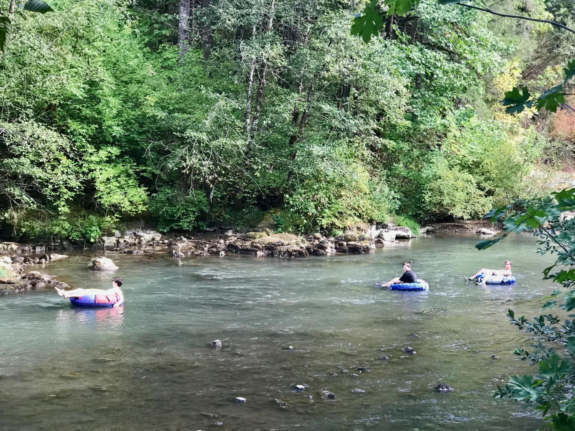 Mckenzie River Mountain Resort Blue River Buitenkant foto