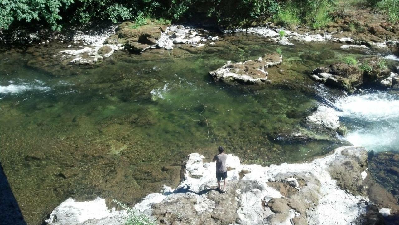 Mckenzie River Mountain Resort Blue River Buitenkant foto